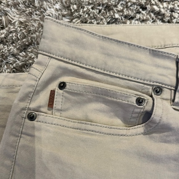 Chaps Tan Relaxed Jeans Classic Style - Picture 2 of 3